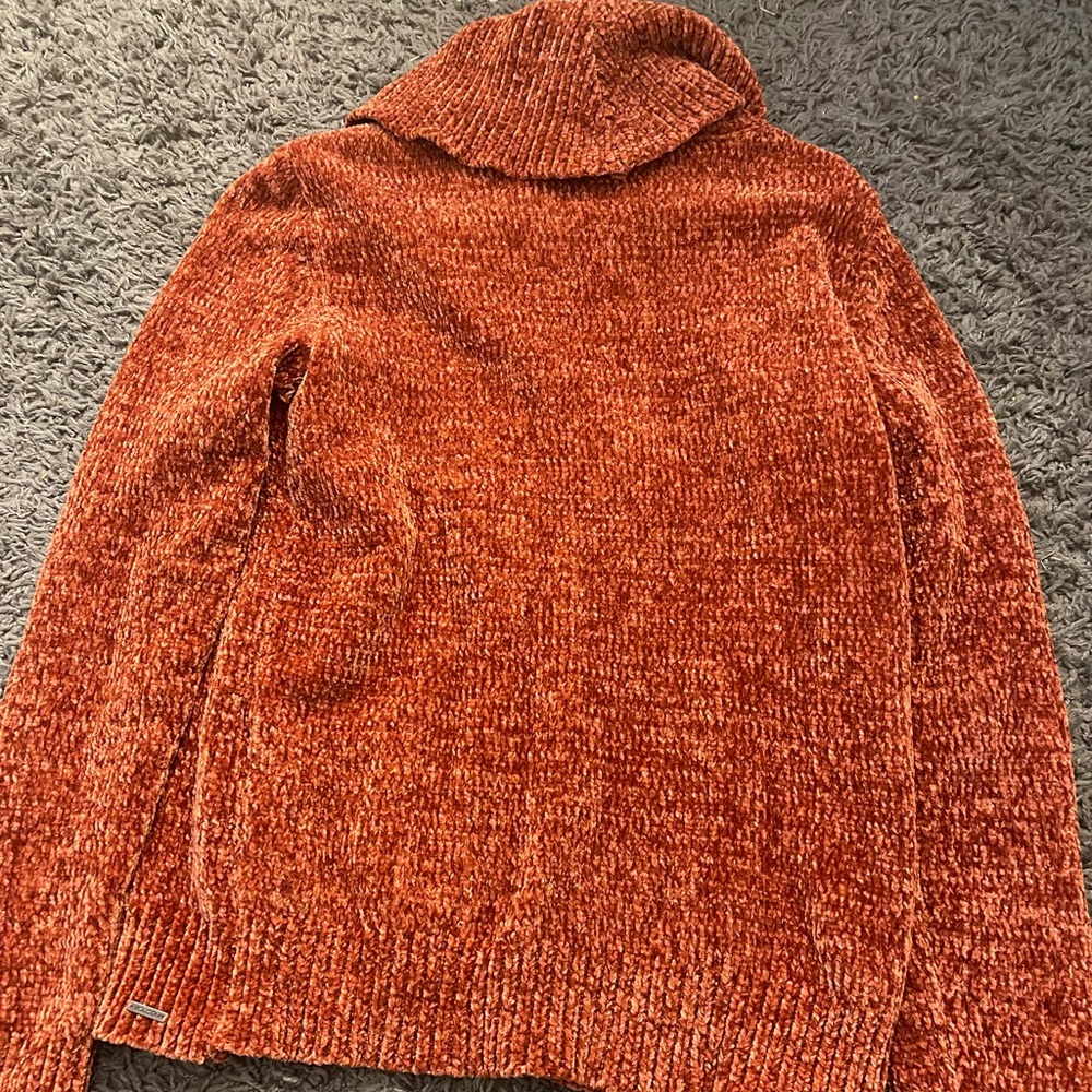 Volcom, Fuzzy Turtle Neck Sweater. - Picture 2 of 4